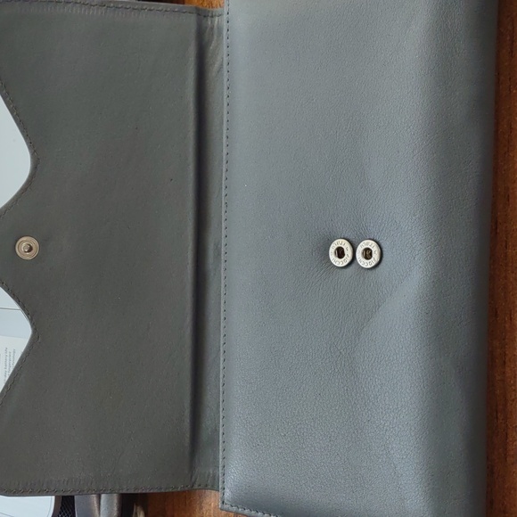 Michael Rome Designs Leather Tri-Fold Wallet - Picture 4 of 10